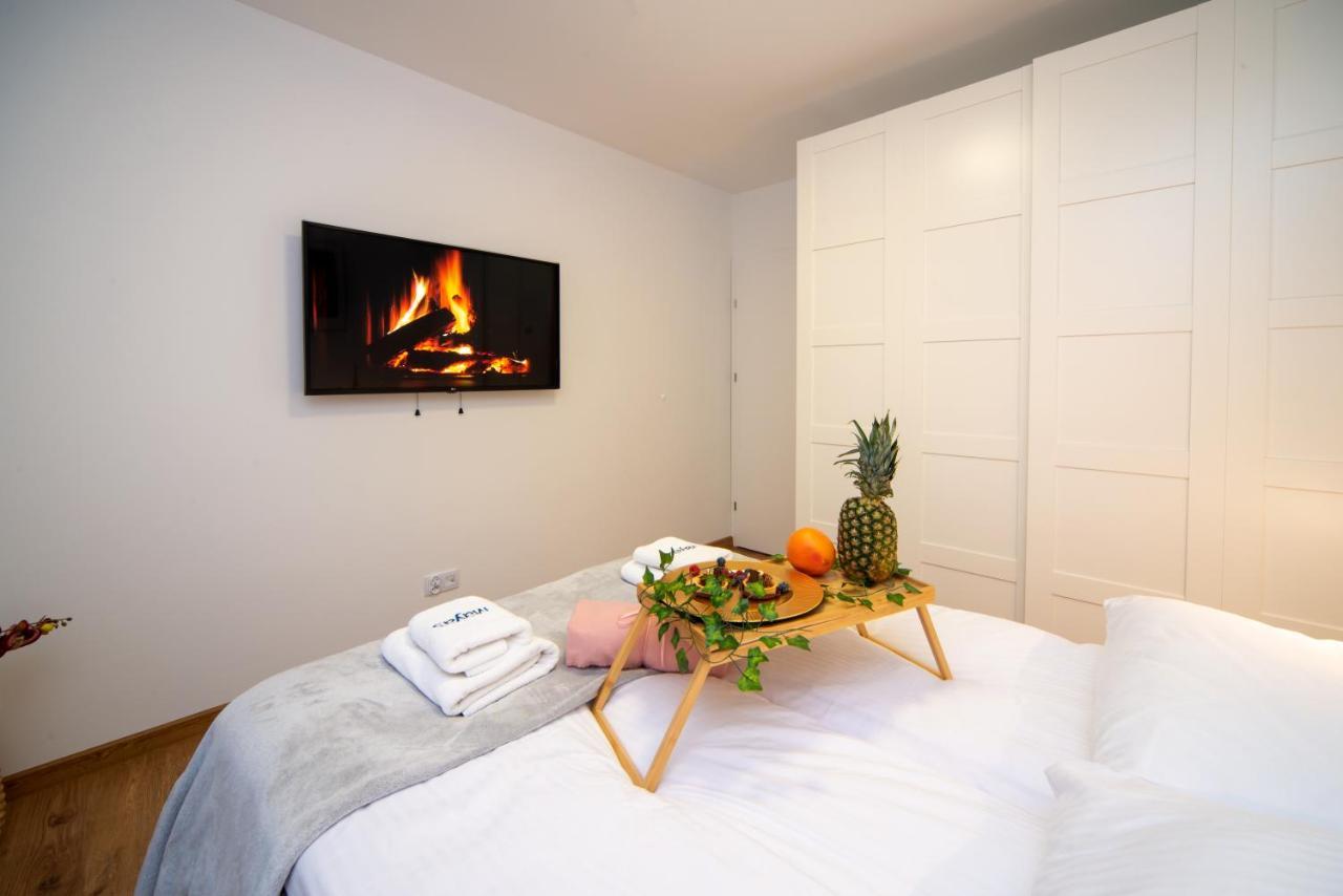 Maya'S Flats & Resorts 49 - Spacious 3 Rooms Apartment In Szafarnia Danzica Esterno foto