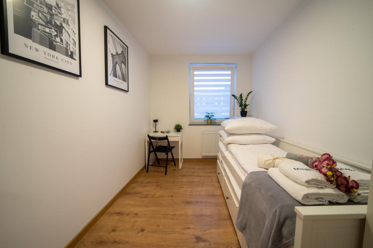 Maya'S Flats & Resorts 49 - Spacious 3 Rooms Apartment In Szafarnia Danzica Esterno foto